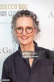 Robin Geddes's Instagram, Twitter & Facebook