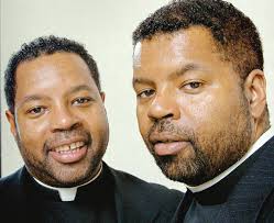 Greenfield student inspired by carrying torch New Albany teacher receives  national award