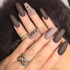 Aproveche esta idea e innove el diseño con los colores de su preferencia. Unas Color Verde Militar Mate Buscar Con Google Brown Nails Design Matte Nails Design Brown Nails