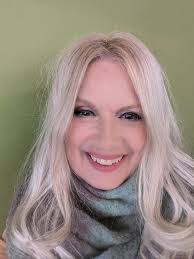 Vickie Newcomb's Instagram, Twitter & Facebook