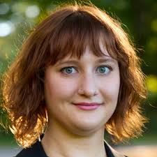 Sarah Rutter's Instagram, Twitter & Facebook