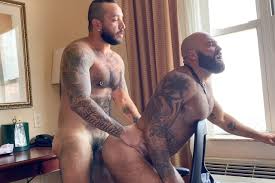 Atlas Grant and Julian Torres take turns fucking each other at Men Over 30  • QueerPig - Gay Porn Blog