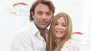 La star des mystères de l'amour voulait « vivre en autarcie complète ». Patrick Puydebat Cette Emouvante Declaration A Helene Rolles Pour Son Anniversaire Femme Actuelle Le Mag