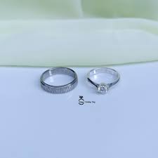 1 0z = 31,1 gram. Berapa Ideal Berat Cincin Kawin