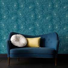 Des tonalités plutôt fortes qui exultent sur les murs, et qui contre toute attente confèrent une certaine chaleur à la pièce grâce à des nuances légèrement vertes. 4 Murs Nouvelle Collection Papier Peint Et Peinture 2016 2017 Cote Maison