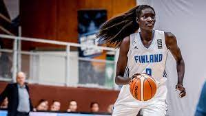 Ses parents sont originaires du soudan du sud , de l'ethnie des dinkas. 4qrwrmrgcggmym