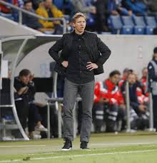 Bayern munich have reportedly agreed to a deal with the rb leipzig gaffer. Julian Nagelsmann Outfit Nagelsmann E Il Primo Allenatore Sponsorizzato Da Nike Das Ist Nicht Ganz Fair Wie Wir Schlichtes Outfit Mit Einem Mutigen Sakko Submarino Cp