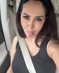 Amanda Hilton in people