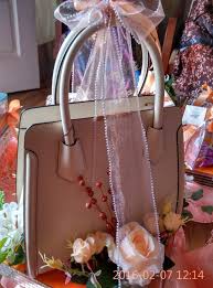 This is a special black and pink hantaran from the bride. Hantaran Peach Colour Untuk Pihak Perempuan Suria Amanda