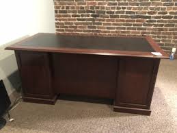 For next photo in the gallery is sauder heritage hill outlet classic cherry piece. Sauder Heritage Hill Double Pedestal Desk Jd S Auctions