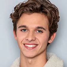 Alumni Scream Theatre Schools