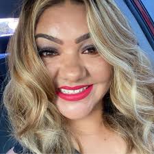 Esme Torres (@esme_my_best_version) • Instagram photos and videos