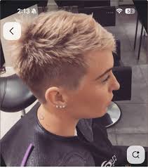 Who can style weird texture hair with vivid colors and edgy cuts in  Cookeville?