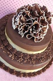 Wedding Cake Chocolate Mousse With Chocolate Ruffles Cake Chocolate Wedding Cake Candy Cakes