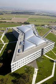 Research and development building with 1700 working places at the adidas world of sports campus in herzogenaurach. Laces The Adidas Office In Herzogenaurach Germany Amazing Architecture Futuristic Architecture Architecture Building