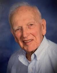 Elizabeth Laxton's Instagram, Twitter & Facebook