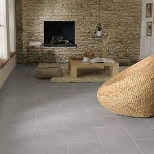Vous l'aurez compris, un joli carrelage gris anthracite aura de nombreux avantage et vous permettra une déco haute en couleur ! 11 Idees De Deco Carrelage Gris Deco Carrelage Carrelage Gris Carrelage