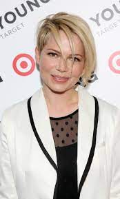 Candace bossendorfer shows step by step cut to create modern michelle williams style. Michelle Williams Cut Her Hair Again And Now It S So Edgy So Much For Growing Her Hair Out Glamour