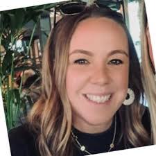 Courtney Gammon's Instagram, Twitter & Facebook