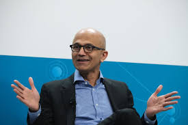 But what demands even more attention are the vast quantities of books in the room. Microsoft Ein Moment Anderte Den Fuhrungsstil Von Ceo Satya Nadella Business Insider