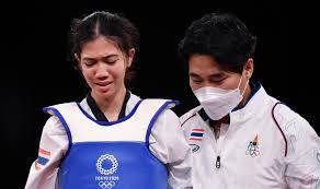 เมื่อ โค้ชเช เช ยอง ซอก สวมบทเชฟทำเมนูซุปกิมจิให้ทีมเทควันโดไทยได้ลองชิมกัน แหม่…ลีลาการทำอาหารไม่เบาเลย ถ้าว่างๆ. La21rpzgadvncm