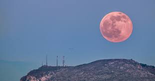 Luna rossa decides to pull out of the cup, following an imposed change to the class rule, that had already been approved by all teams challenging for the 35 th america's cup. La Luna Rosa Del 30 De Abril Trae Muchos Cambios En El Amor Y Asi Es Como Afectara A Tu Signo Vix