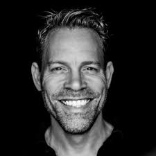 Vorige week had ik de eer om als host onze gasten te mogen ontvangen in de  T-Talks Studio tijdens de uitzending Zorgen om Cybersecurity!