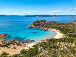 Sie ist winzig, nur 1,6 quadratkilometer und wird nur von einer einzigen person bewohnt, die auch hüterin der insel ist. 6mfgrcdhykzmwm