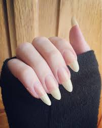 Pin De Lea Akro Em V R Unhas Compridas Unhas Naturais Unhas Bonitas