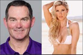 Google mike zimmers girlfriend, i'm sure he wishes his wife was still around, but he's doing well. Video Vikings Hc Mike Zimmer S Girlfriend Katarina Elizabeth Says It S Cold In Minnesota Blacksportsonline