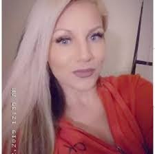 Amanda Mantooth's Instagram, Twitter & Facebook