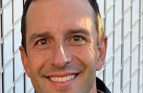 10 Best Comedians for Hire in Winnipeg That Will Leave Your Guests in  Stitches