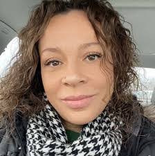 Deanne Martel's Instagram, Twitter & Facebook