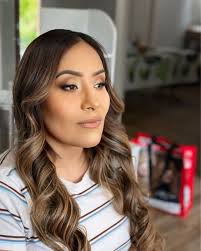 El tip más importante para que tu maquillaje se vea prolijo y con un  acabado natural: Es hidratar tu piel todas las mañanas para tener una piel  saludable con un glow natural