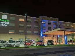 Local electrician in wabash, in is the best electric company in wabash. Hotels In Warsaw Indiana Holiday Inn Express Suites Warsaw E Center