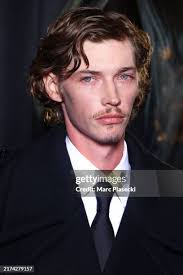 553 Jacob Lofland Photos & High Res Pictures