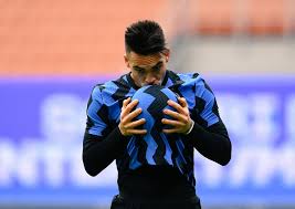 33 d'ambrosio, 37 skriniar, 25 miranda, 29 dalbert; Lautaro Martinez Scores Hattrick For Inter In 6 2 Win Vs Crotone Mundo Albiceleste