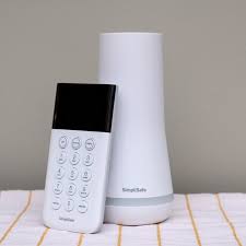 The simplicam's motion sensors detect heat signatures, so it knows the difference between a human intruder and a dog or cat. Simplisafe S Excellent Diy Smart Home Security Systems Are Coming To The Uk The Verge