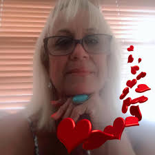 Are there alternatives to knee replacement surgery?