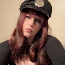 And there.. she rises! 🐦‍🔥 Thank you @thedirtymagazine for a very dirty  Halloween do. @kshitijkankaria ❤️‍🔥 #halloween2025 Styled by my precious  @theitembomb Shot by the amazing @vidhigodha Brilliant makeup and hair by @