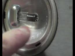 How To Replace A Cooker Hood Halogen Bulb Or Lamp Youtube