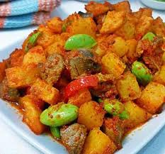 Rasanya sangat lezat dan sedap, sangat mengguggah selera. Indoneesian Spicy Side Dish Spices Fried Potatoes With Petai Recipes Resep Sambal Goreng Kentang Indonesia Masterspice