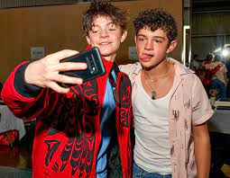 Our website aims to provide the agent, manager, and publicist contact details for noah jupe. Noah Jupe Fan Th On Twitter Oakes Fegley Noah Jupe Photo Michelle Groskopf
