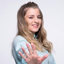 Check spelling or type a new query. Laura Larsson Uber Die Hochzeit Ich Hatte Kurz Panik Dass Nils Mich Versetzt Gala De