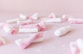 Und weil ich den ehrgeiz hatte, dass auch das endprodukt wieder mit s als grundrezept habe ich das marshmallows rezept von der naschkatze genommen. So Machst Du Marshmallow Ganz Einfach Selbst Low Carb Zuckerfrei Low Carb Kostlichkeiten