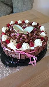 Vanille & schokolade kinder überraschungsei kuchen (mit m & m & # 39; Uberraschungsei Torte Von Firerain Chefkoch Rezept Uberraschungsei Torte Kuchen Und Torten Leckereien