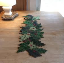 Christmas Beaded Holly Design Table Runner Green 13x36 Ebay Christmas Bead Table Runners Table Design