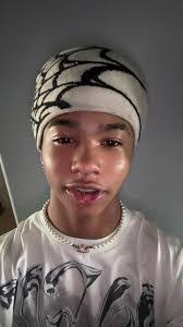 Shelly Boswell's Instagram, Twitter & Facebook