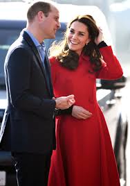 Kate Middleton And Prince William Kick Off Tour Of Northern Ireland After Time Off With Kids Prinz William Und Kate Kate Middleton Britische Monarchie