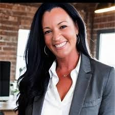 Kristi Roth's Instagram, Twitter & Facebook